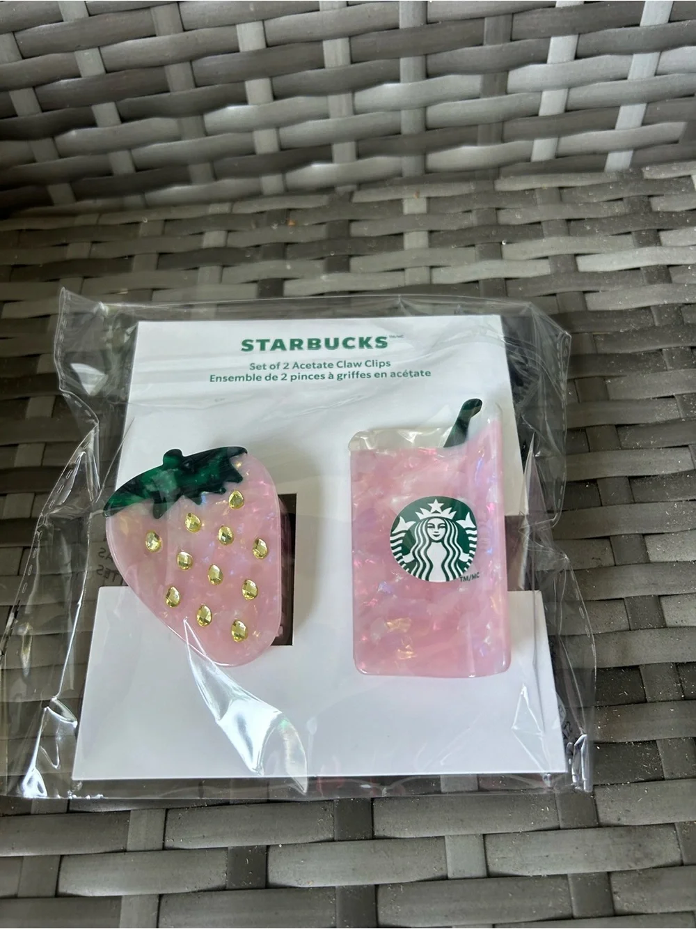 Starbucks Pink Strawberry & Pink Drink Acetate Claw Clips Set - Picture 1 of 1